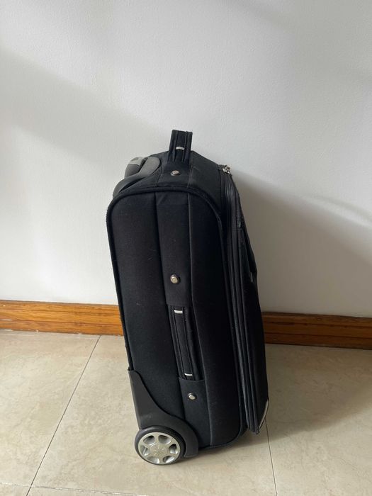 Mala Viagem Preta de Cabine - Trolley