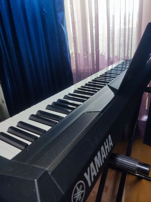 Продам Yamaha P-115B цифровое пианино.