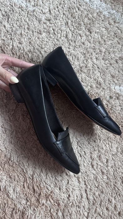 Шкіряні балетки Clarks жіночі