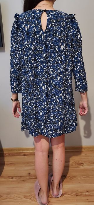 Sukienka w kwiatki, Zara