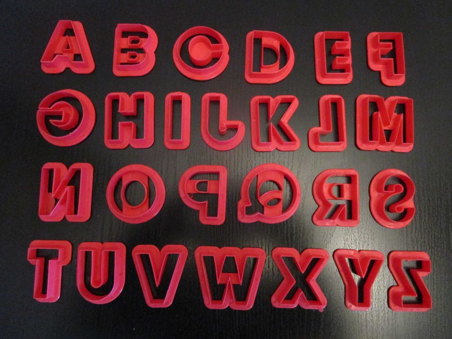 Conjunto de 26 Moldes / Cortadores de Biscoito ou Plasticina - Letras