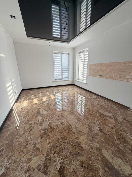 Продаж просторого будинку за супер ціною