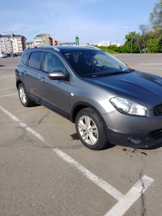 Продам Nisan Qashgai+2