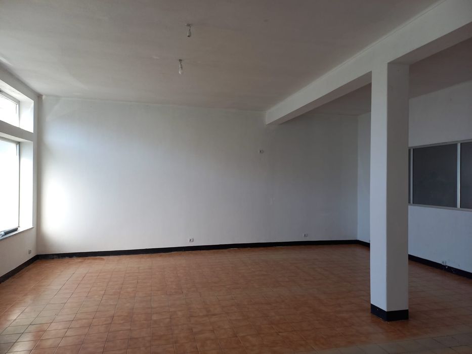 Espaço para armazém