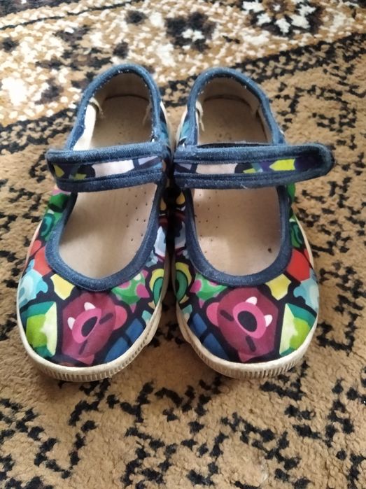 Продам мокасіни на дівчинку
