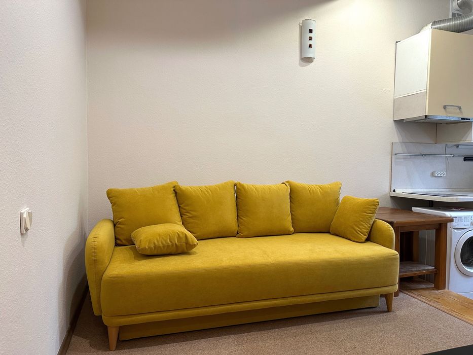 ЗАВЖИ Є СВІТЛО! Центр міста. Оренда 1-к. квартири 34 м2 - Десятинна 13