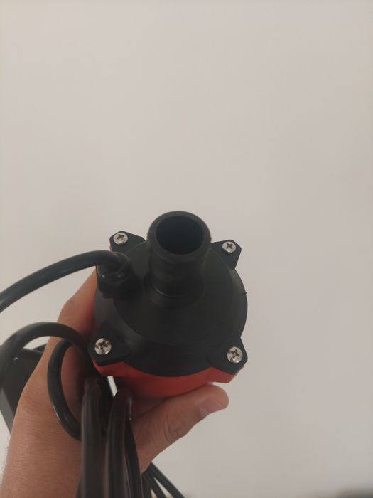 Акумуляторний насос 21V під АКБ Makita — 120W, 40 л/хв