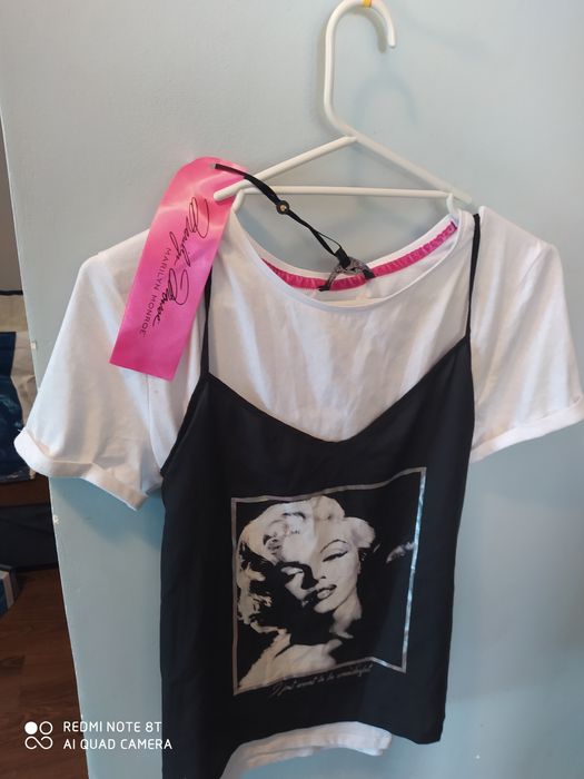 Bluzka z nadrukiem Marilyn Monroe.