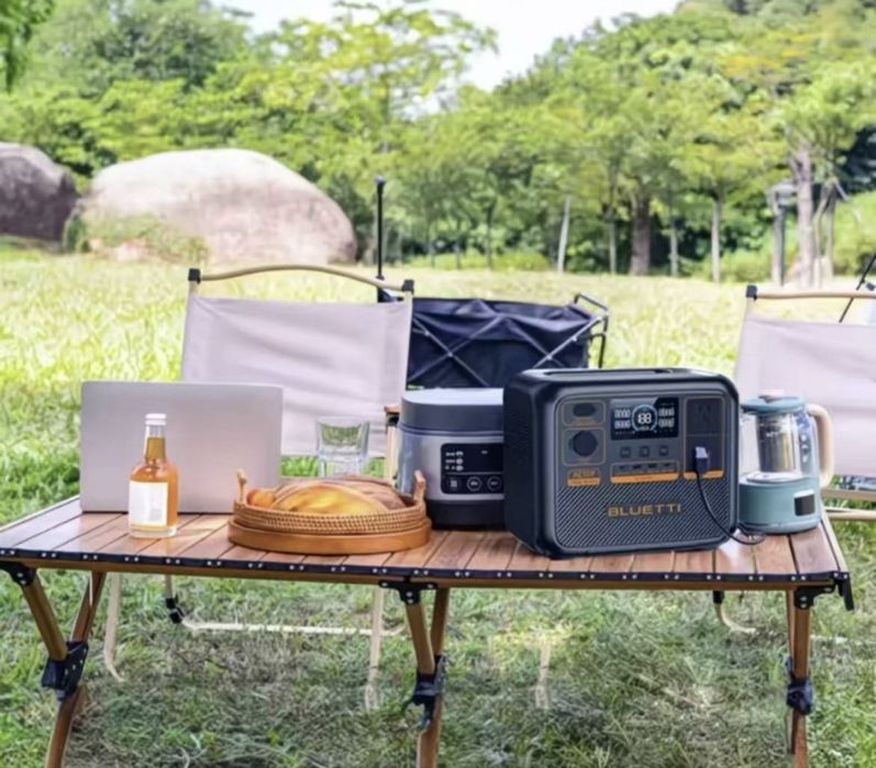 Зарядна станція Bluetti AC70P, 1000 Вт, 864 Вт*год НОВА