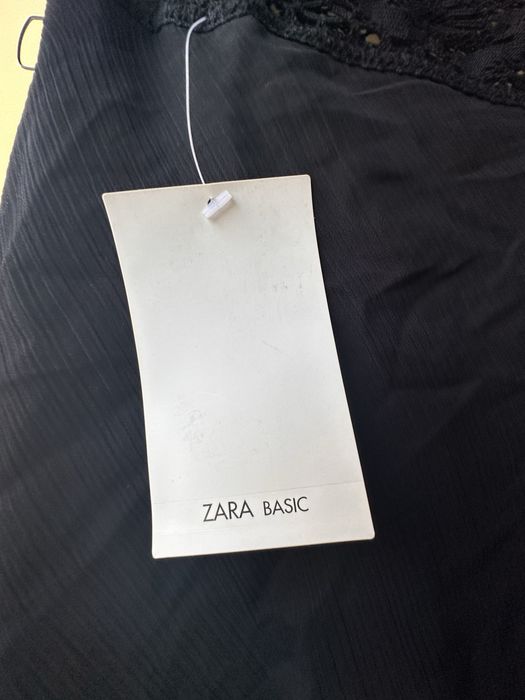 Saia folhos e renda preta Zara - super elegante (nova)