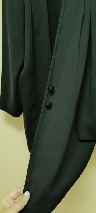 Casaco preto fresco e sem forro para senhora