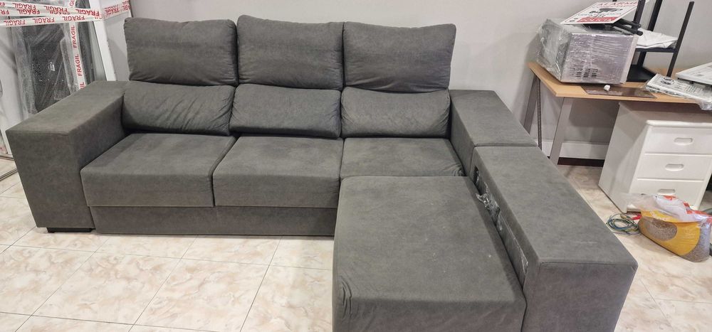 Sofá com chaise longue