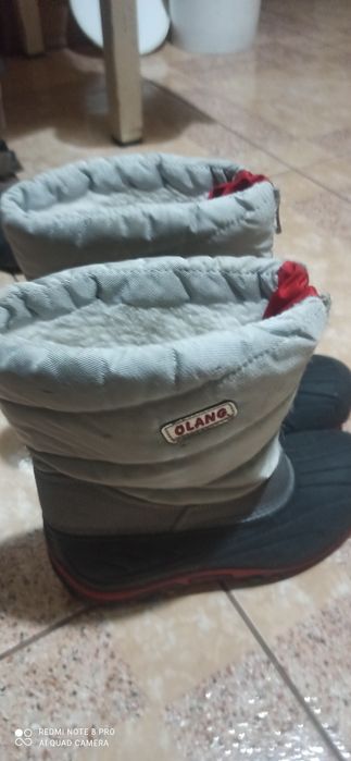 Чоботи зимові дитячі.