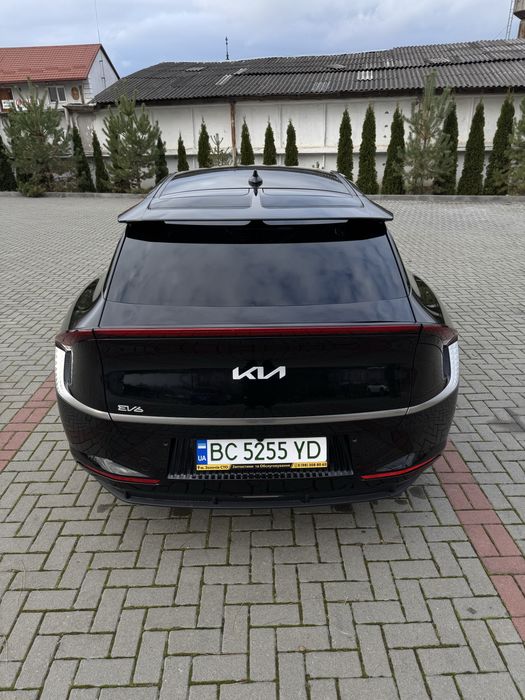 Поодам авто kia ev 6 awd 2022