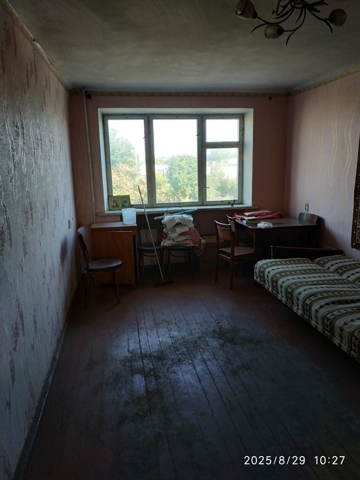 Продам 3 кімнатну квартиру в Змієві Жд.