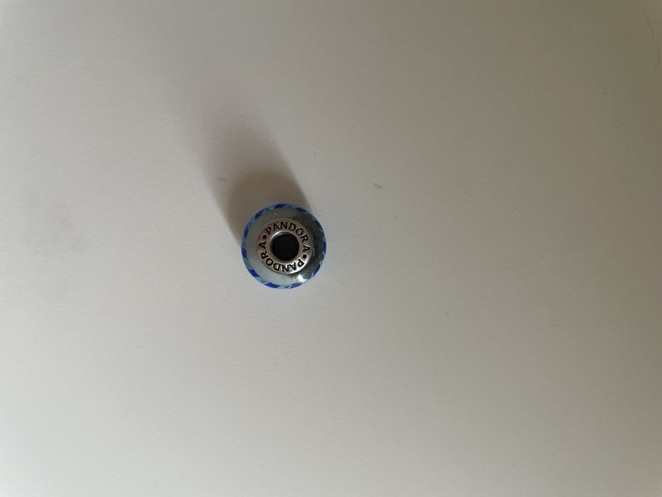 Pandora conta de vidro azul