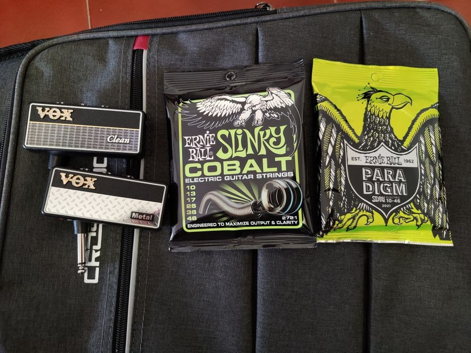 Guitarra Ibanez GRG121SP e acessórios