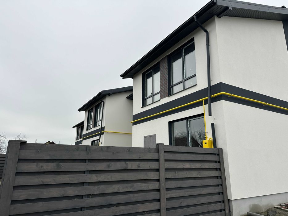 Готовий таунхаус з газом у Гостомелі! Вигідна ціна. Затишна локація!