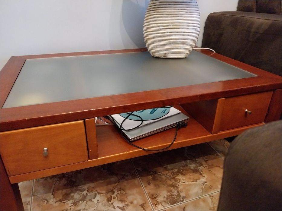 Mesa de centro em cerejeira
