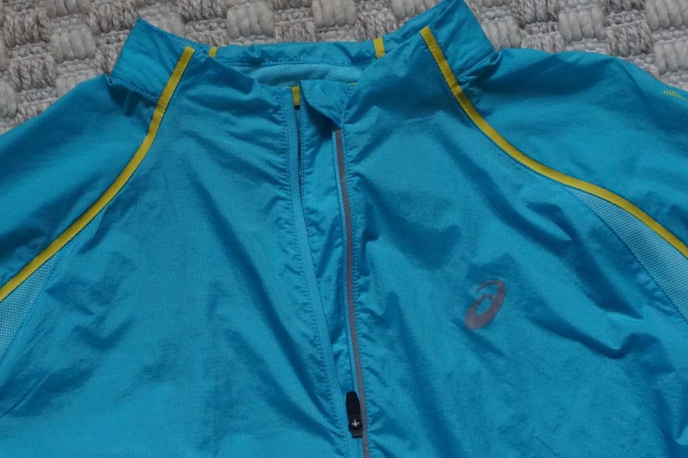 Asics Speed Jacket cienka kurtka wiatrówka roz.M