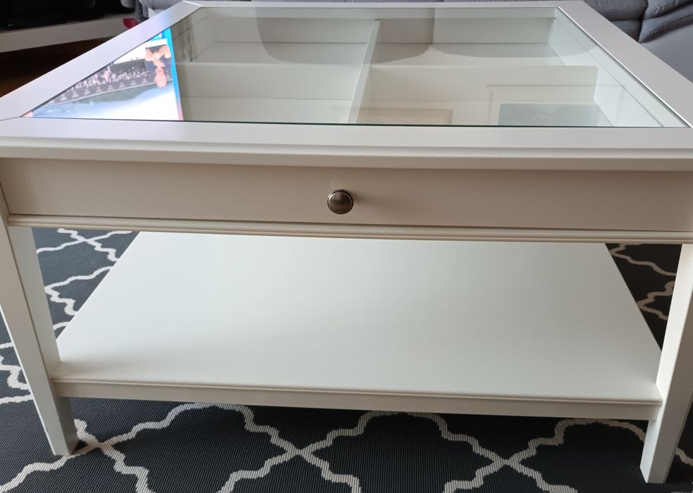 Mesa de centro branca Liatorp