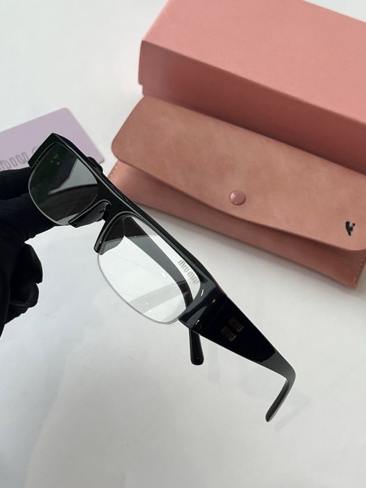Тренд цього скзону окуляри  в стилі Miu Miu balenciaga преміум якості