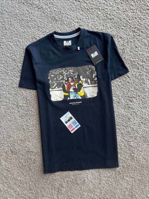 Футболка Weekend Offender