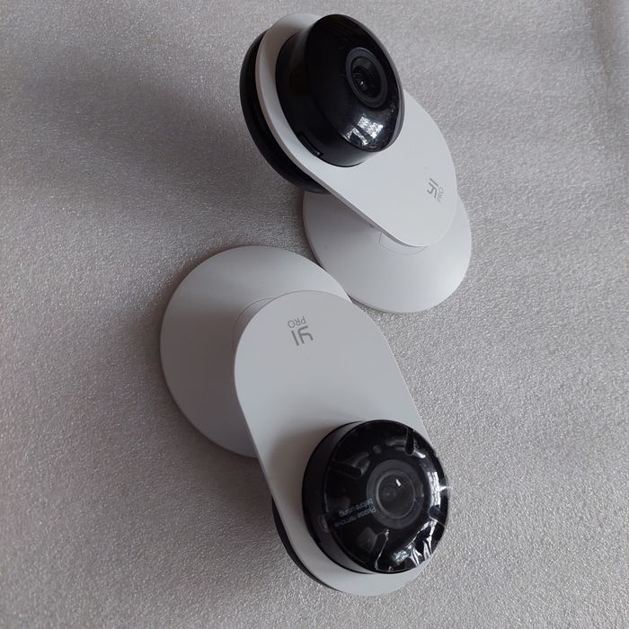 2X Kamera YI Home Pro 2K.