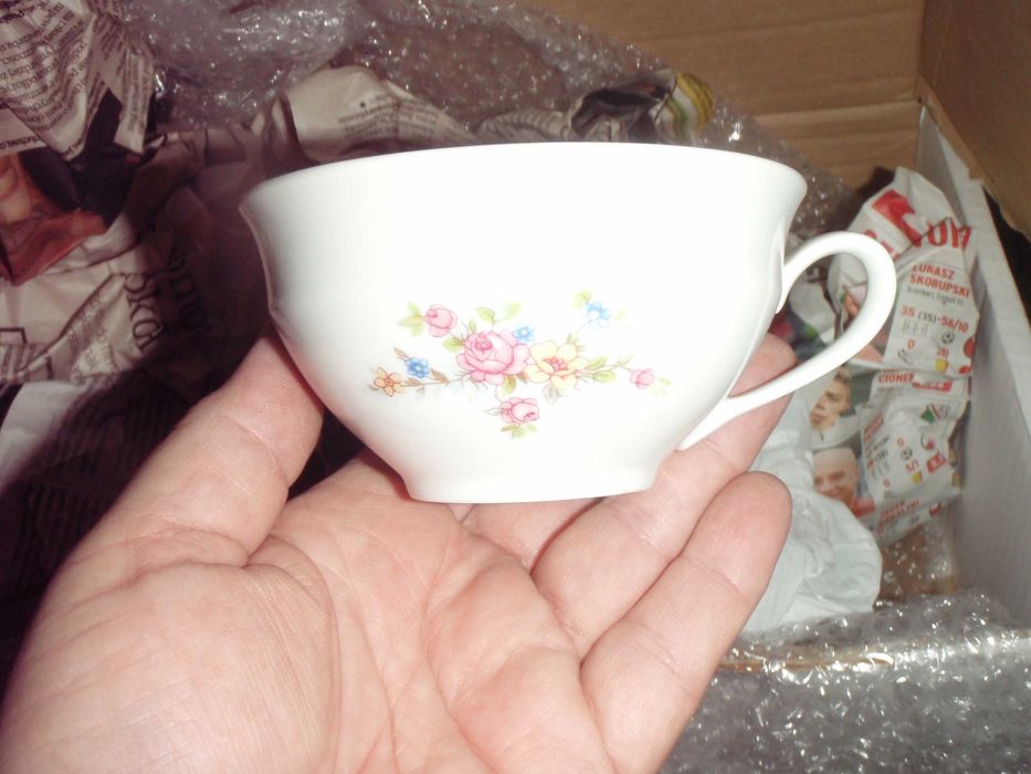 Filiżanki porcelanowe delikatne 10 sztuk bez spodeczków