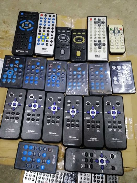 пульти бу різні для магнітол та модуляторів