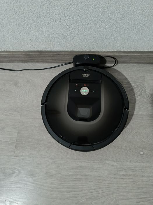 Aspirador robot (iRobot Roomba 980)