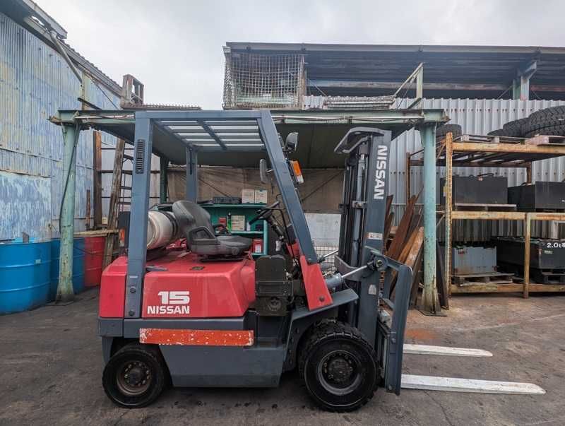 Вилочний автонавантажувач Nissan, з напрацюванням 3757 мотогодин