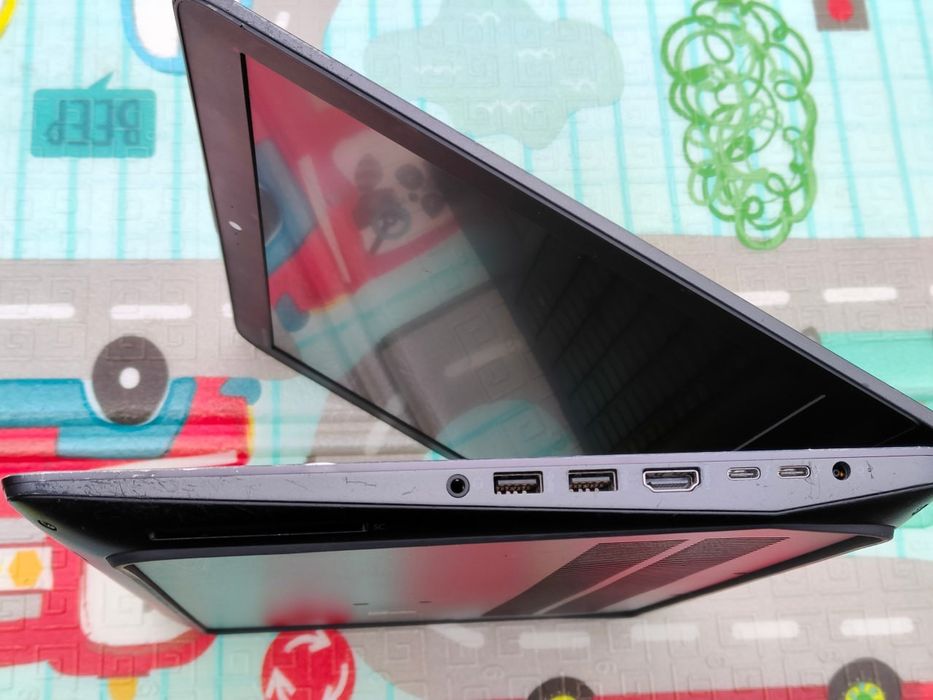 Продам ноут HP ZBook 15 G3 | Xeon | 16GB RAM | Quadro M2000M | SSD 25