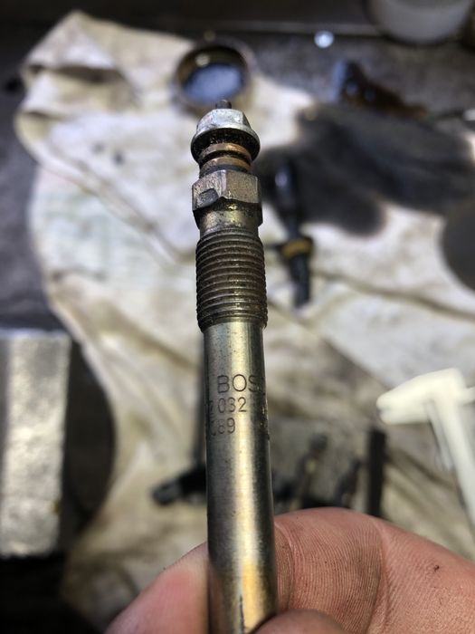 Свічка накала 2.0 HDi Peugeot Citroen Berlingo Partner Expert