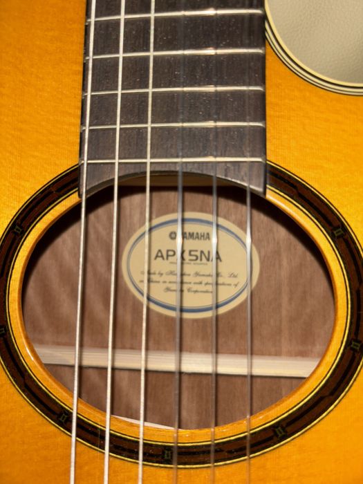Violão yamaha APX5NA nunca usado
