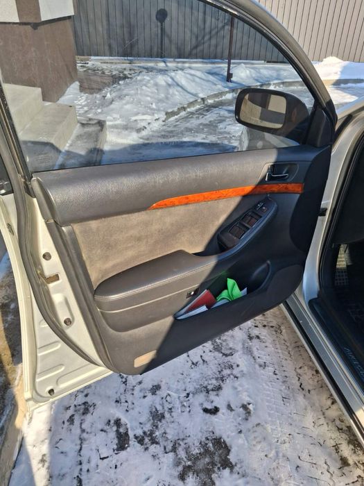 Toyota Avensis Автомат 1.8