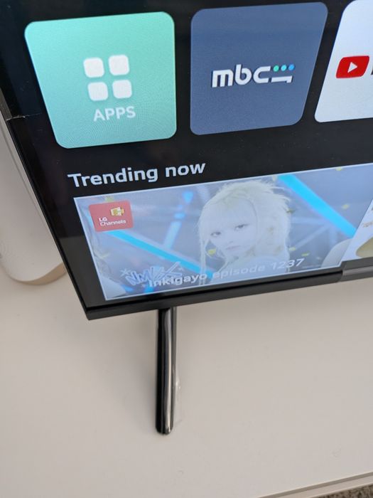 LG smart TV with Magig remote ,with the box and used like new