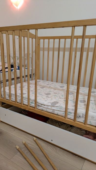 Łóżeczko Dziecięce  Klupś Henry 120*60 z Funkcją Kołysania i Szufladą