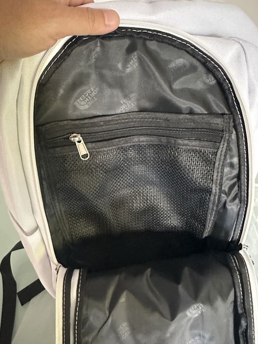 Mochila The Nort Face nova branca