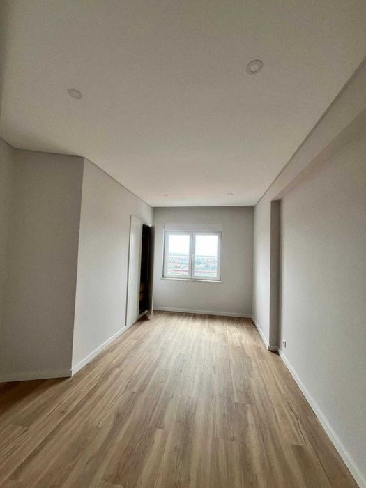Vende-se Apartamento T3 em Alverca do Ribatejo Totalmente Remodelado