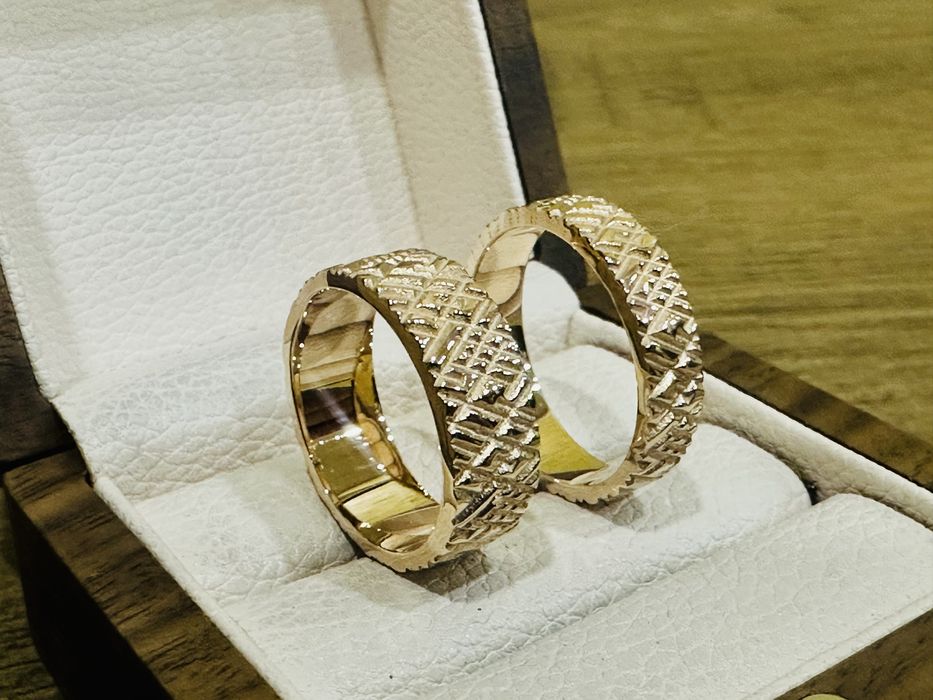 Обручальные кольца 585