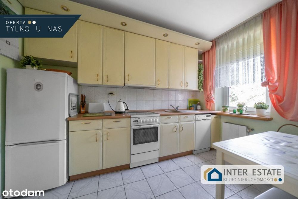 Słoneczny dom z dużym garażem