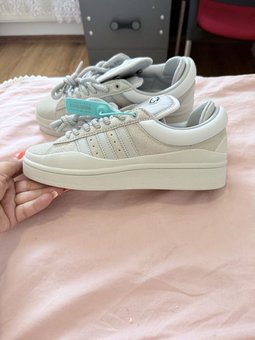 Buty jasnoszare zamszowe sneakersy — Nowe / Świetna Jakość