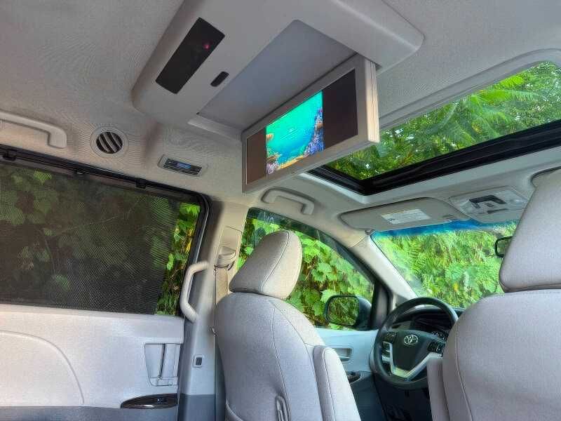 2015 Toyota Sienna XLE Premium 8-Passenger
