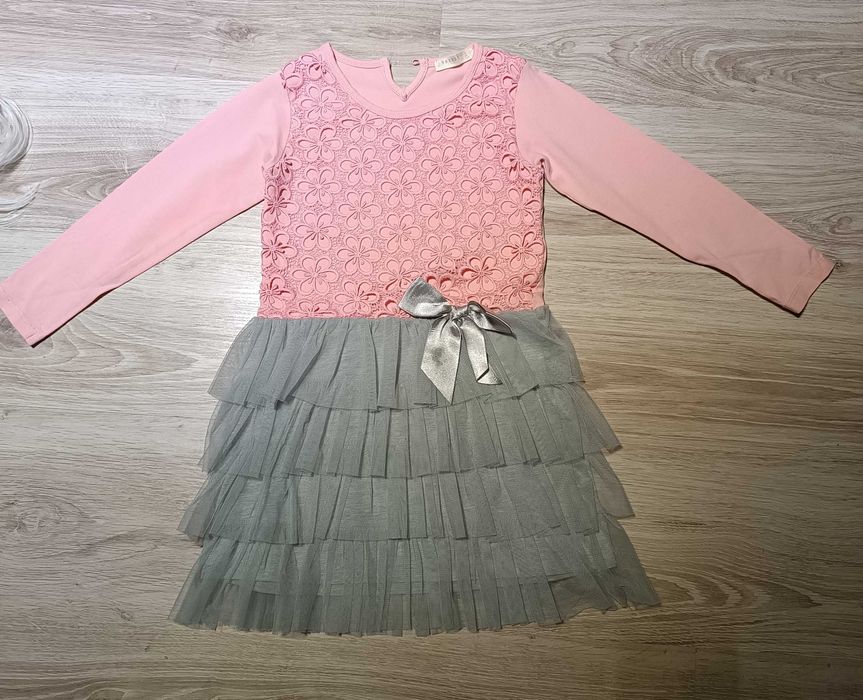 Sukienka rozmiar 122 koronka tiul