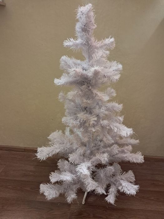 Новогодняя искуственная елка