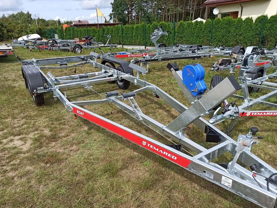 TEMARED Przyczepa B20 łódź do 6,5m DMC 2000 kg podłodziowa  Przyczepa B20 VZ NOWA podłodziowa, dwuosiowa, dmc 2000 kg
