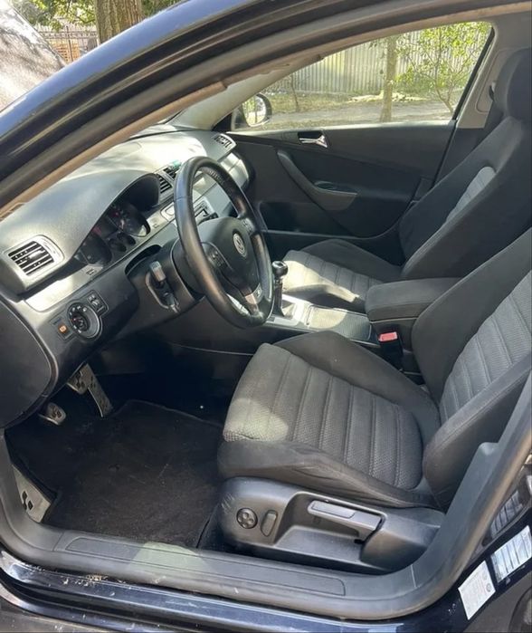 Volkswagen Passat полний привид