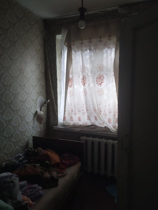 Продам пів будинку