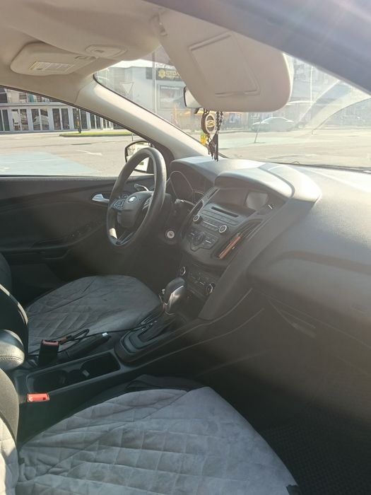 Ford Focus 2017 VIN 1FADP3F2XHL269937 фото оголошення 8 з 11